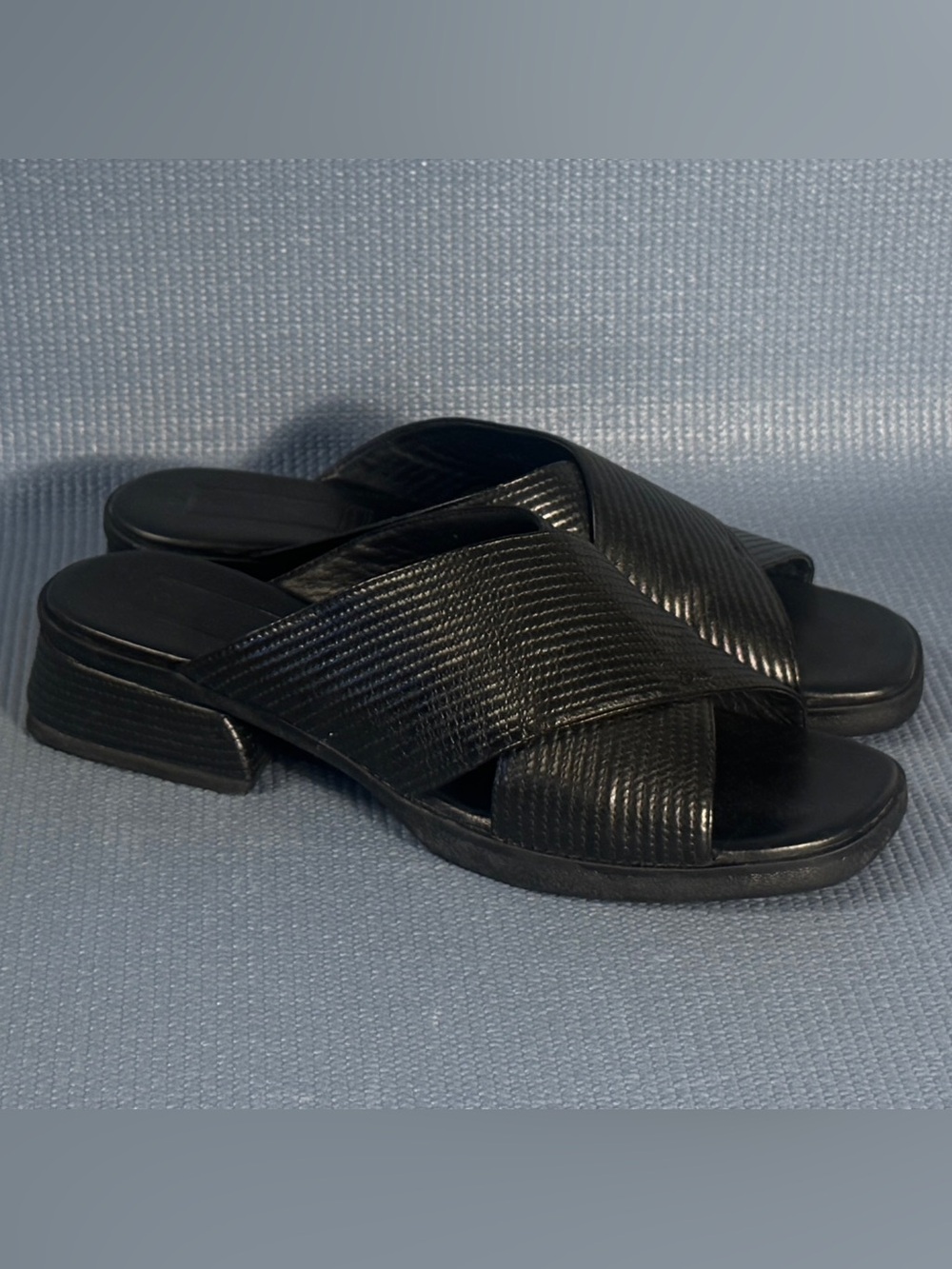 Cole Haan Ribbed Leather Crisscross Block Heel Slide Sandals Women’s Size 10